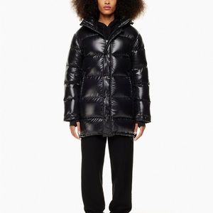 Tna the super puff mid size small